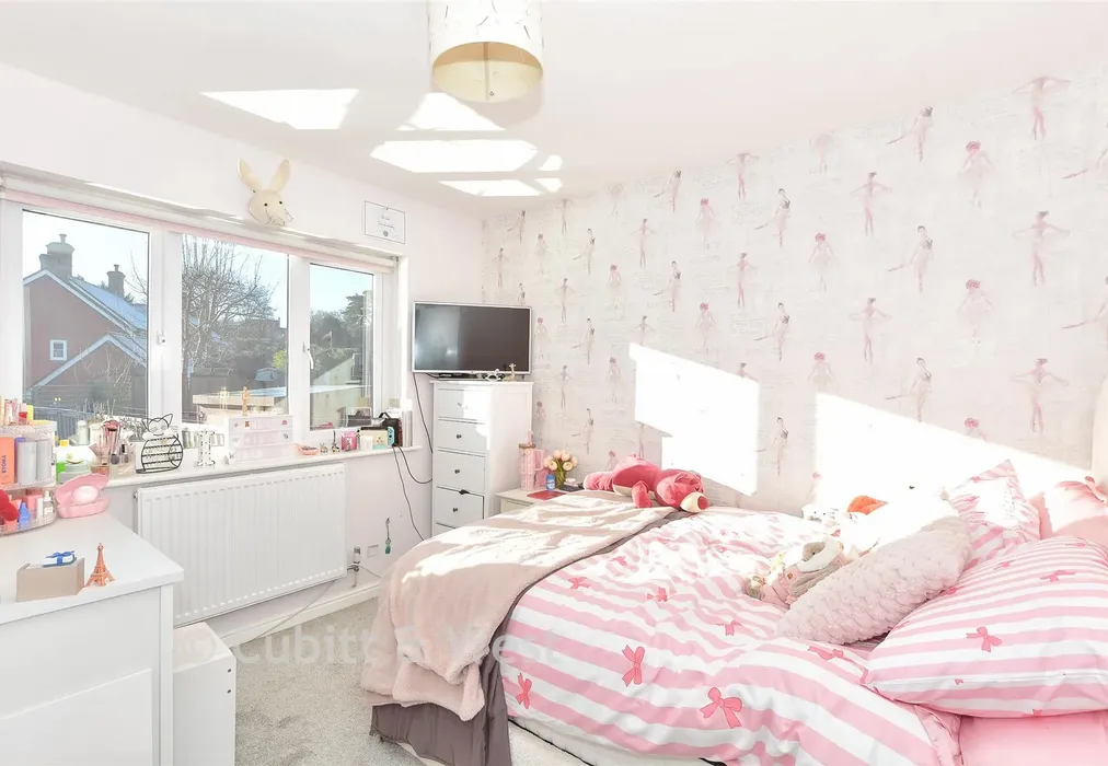 Bedroom 2 - Pipit Meadow, Uckfield, East Sussex - Wards of Kent
