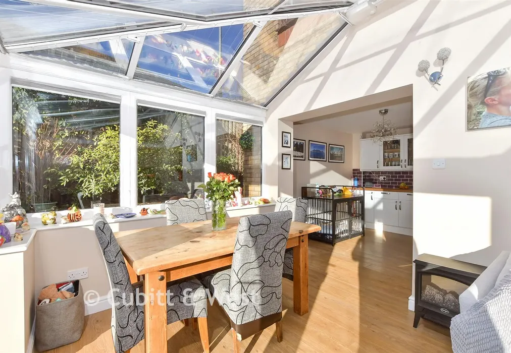 Conservatory Area - Pipit Meadow, Uckfield, East Sussex - Wards of Kent