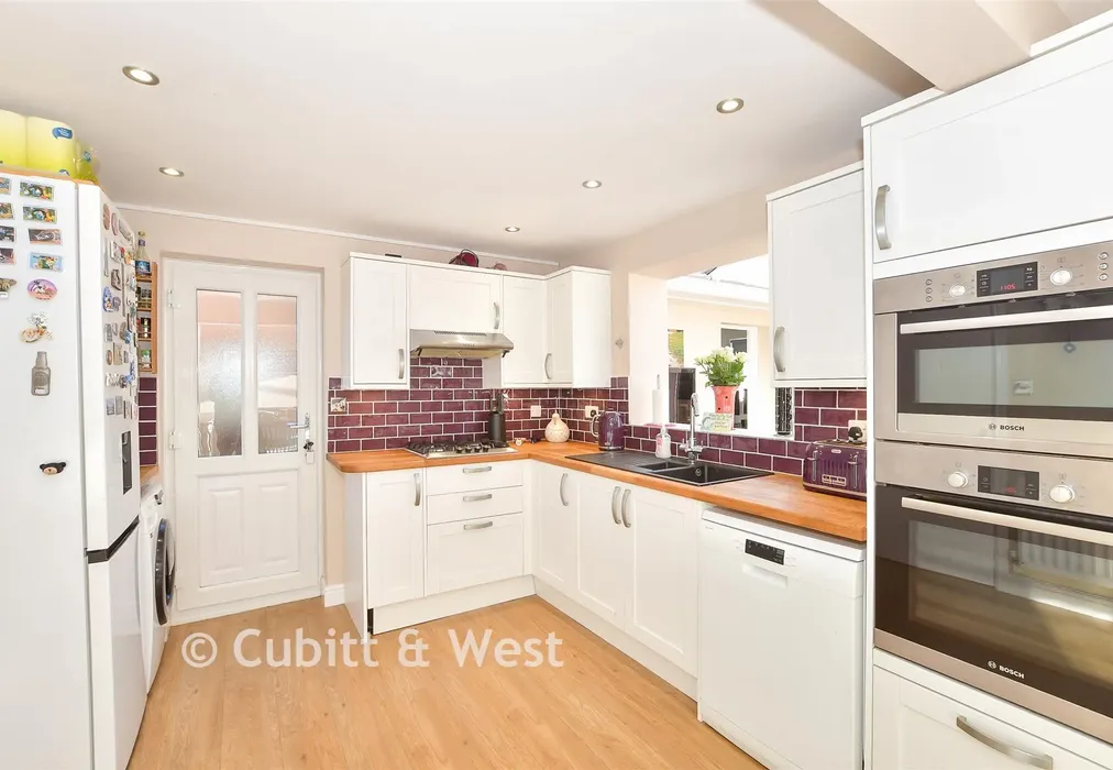 Kitchen/Breakfast Area - Pipit Meadow, Uckfield, East Sussex - Wards of Kent