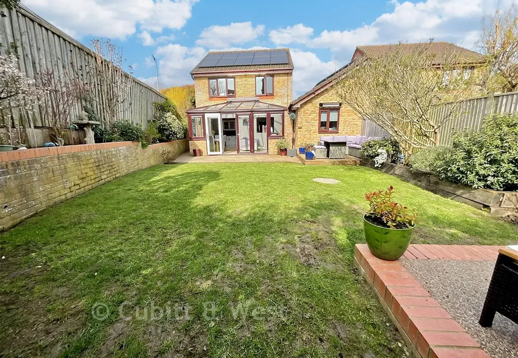 Rear Garden - Pipit Meadow, Uckfield, East Sussex - Wards of Kent