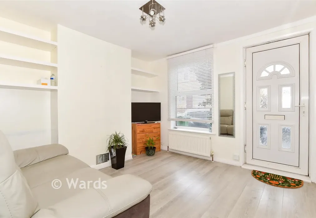 Lounge - Thornhill Place, Maidstone, Kent - Wards of Kent