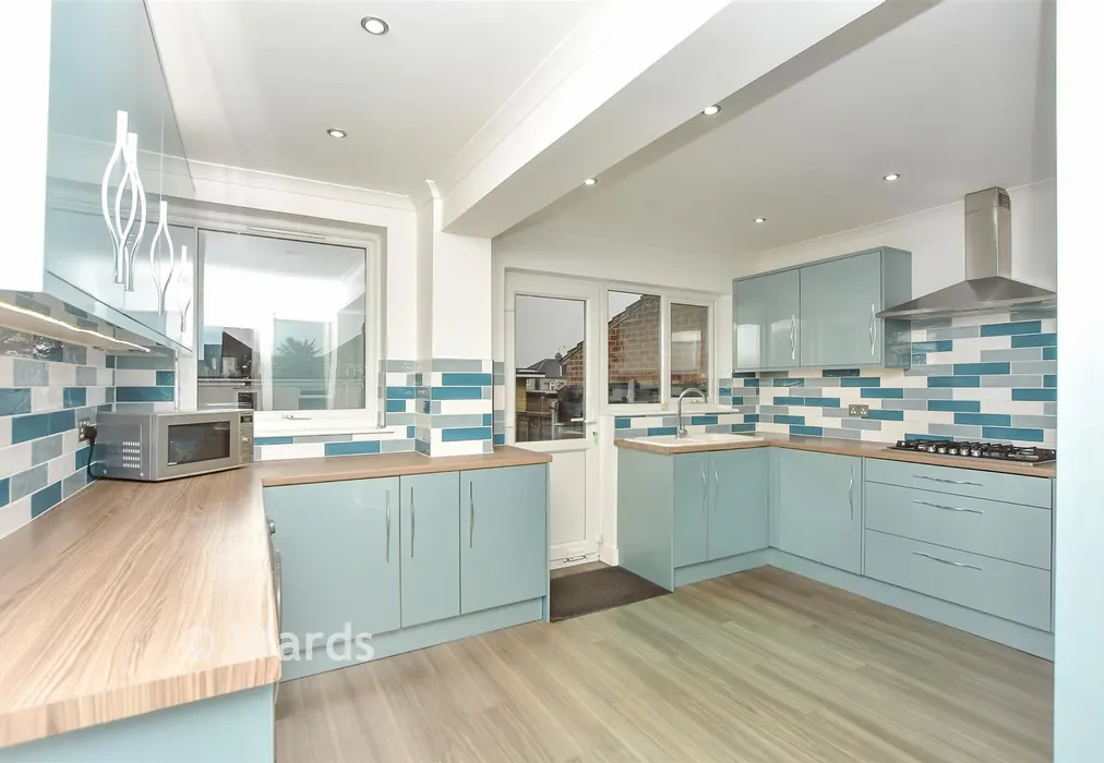 Kitchen - Gloucester Avenue, Welling, Kent - Wards of Kent