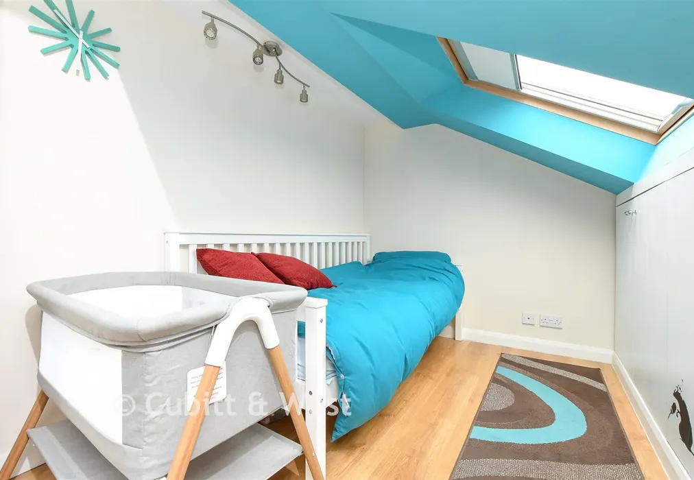 Bedroom 4 - Eccles Hill, North Holmwood, Dorking, Surrey - Wards of Kent