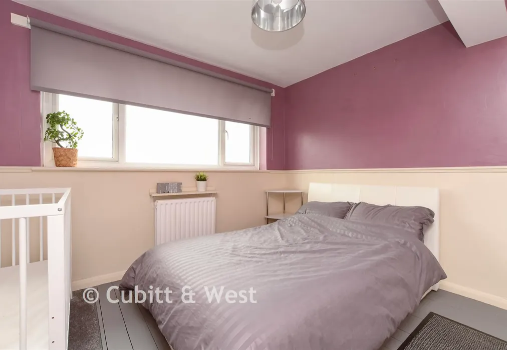 Bedroom 2 - Eccles Hill, North Holmwood, Dorking, Surrey - Wards of Kent
