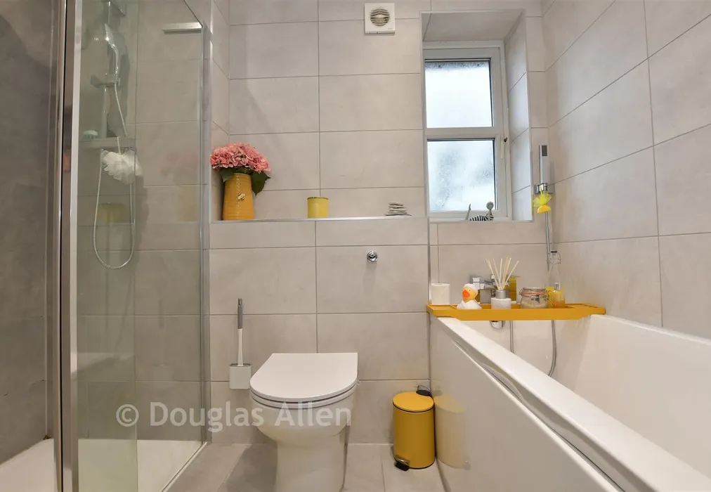 Bathroom - Hornbeam Way, Laindon, Basildon, Essex - Wards of Kent
