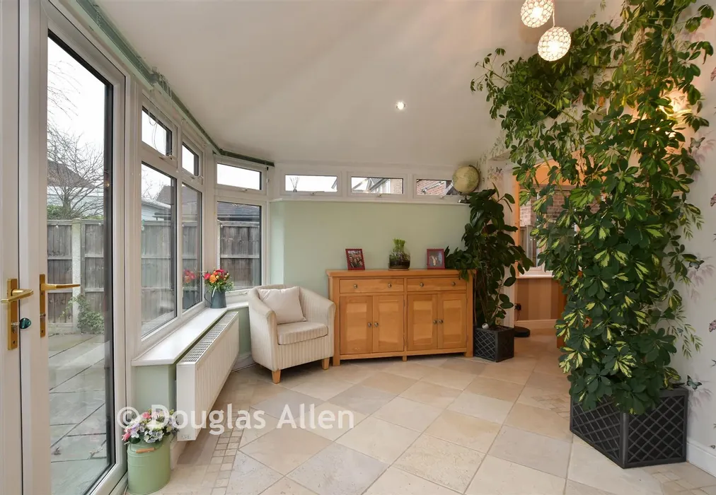 Conservatory Area - Hornbeam Way, Laindon, Basildon, Essex - Wards of Kent