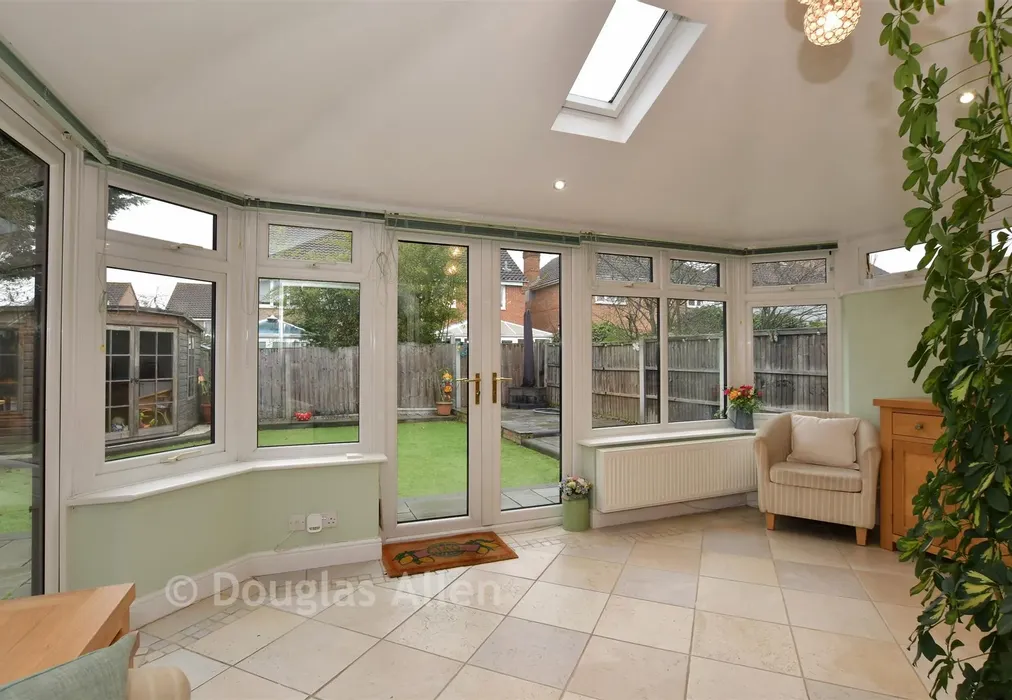 Conservatory Area - Hornbeam Way, Laindon, Basildon, Essex - Wards of Kent