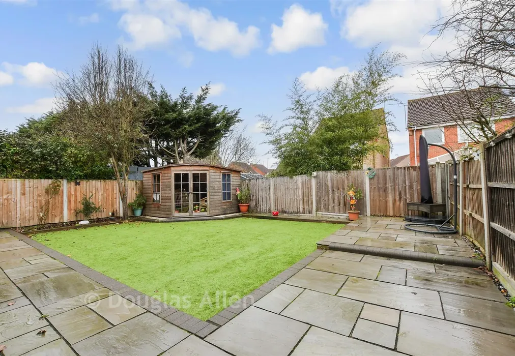 Rear Garden - Hornbeam Way, Laindon, Basildon, Essex - Wards of Kent