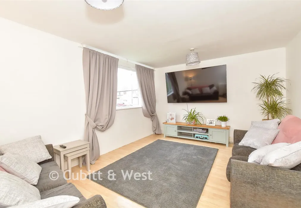 Lounge - Fort Cumberland Road, Southsea, Hampshire - Wards of Kent