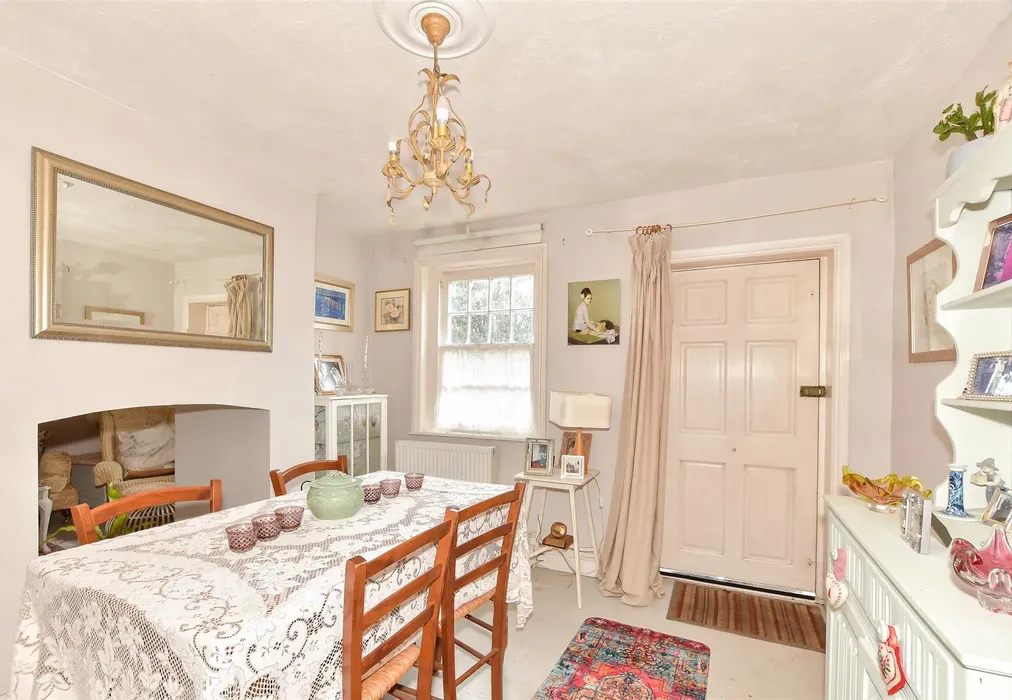 Dining Area - Bekesbourne Hill, Bekesbourne, Canterbury, Kent - Wards of Kent