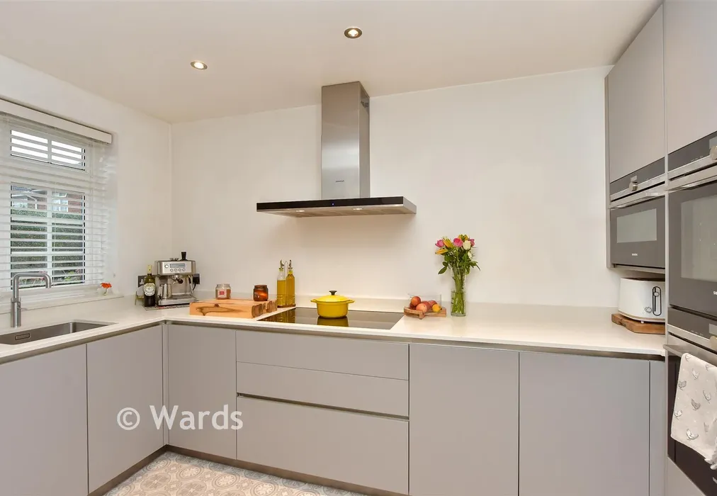 Kitchen - Nottingham Walk, Strood, Rochester, Kent - Wards of Kent