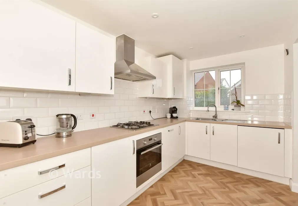 Kitchen - Cornflower Avenue, Hythe, Kent - Wards of Kent