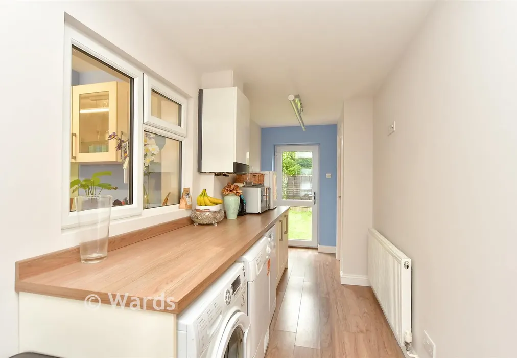 Utility Room - Racefield Close, Shorne, Gravesend, Kent - Wards of Kent