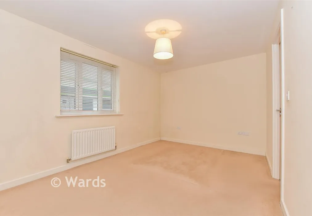 Bedroom 1 - Sherwood Avenue, Larkfield, Aylesford, Kent - Wards of Kent