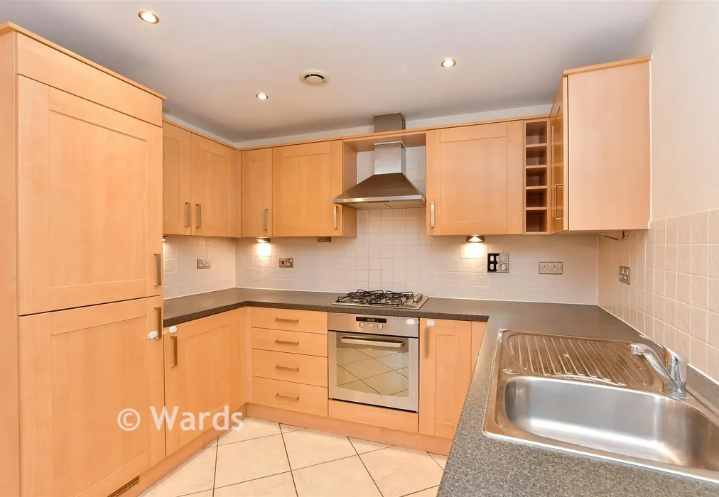 Kitchen - Sherwood Avenue, Larkfield, Aylesford, Kent - Wards of Kent