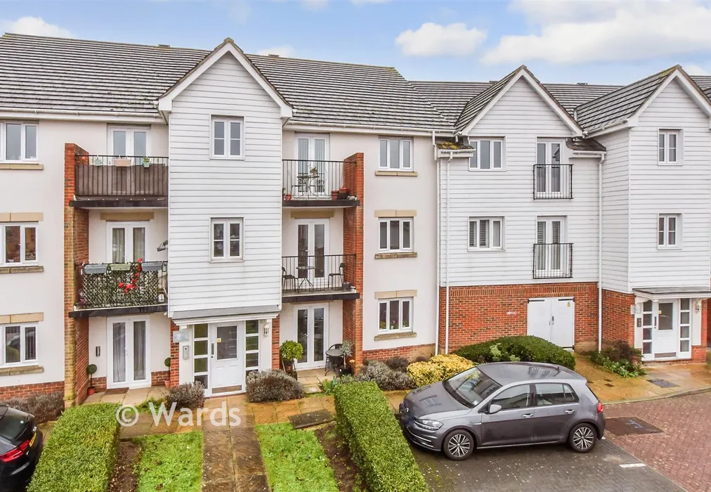 External (Web) - Sherwood Avenue, Larkfield, Aylesford, Kent - Wards of Kent