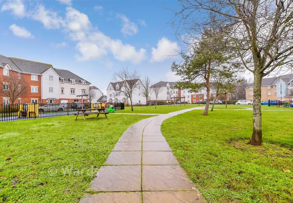 Surrounding Area - Sherwood Avenue, Larkfield, Aylesford, Kent - Wards of Kent