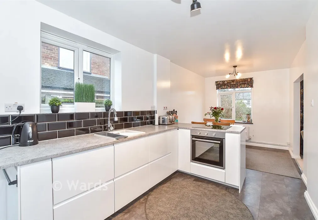 Kitchen - Heather Drive, St. Michaels, Tenterden, Kent - Wards of Kent