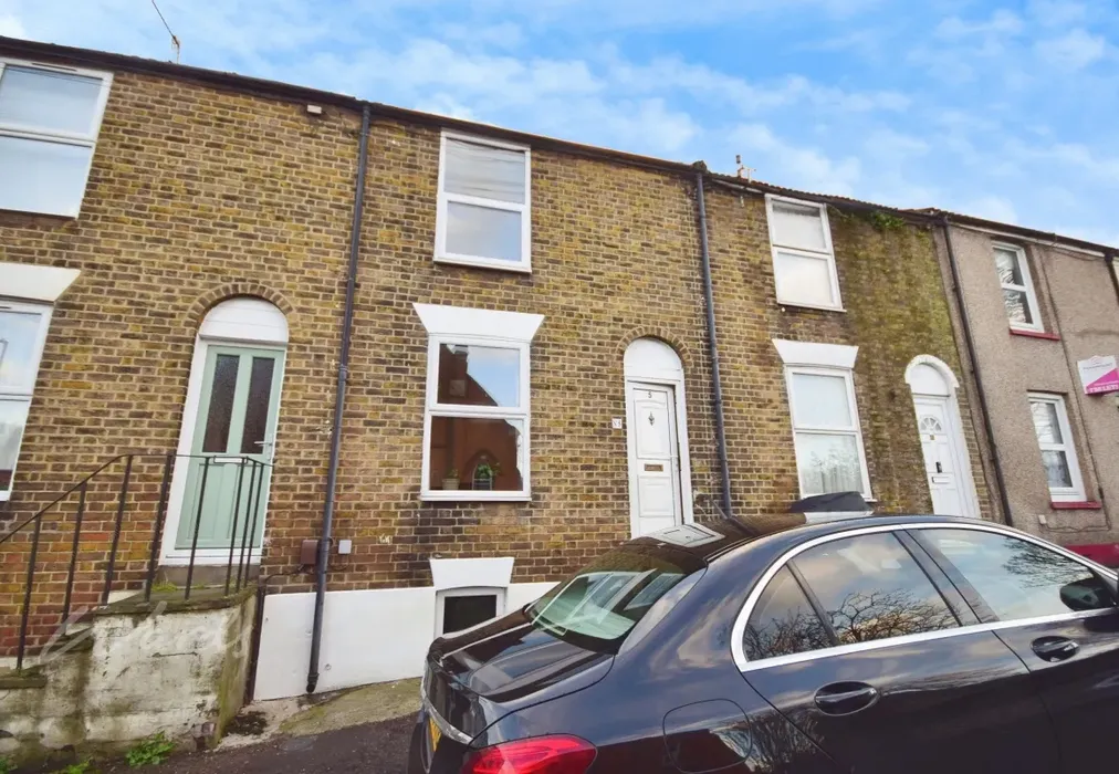 mills front - Mills Terrace Chatham ME4 - Wards of Kent