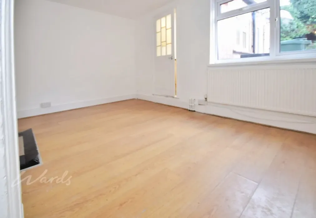 mills dining room - Mills Terrace Chatham ME4 - Wards of Kent