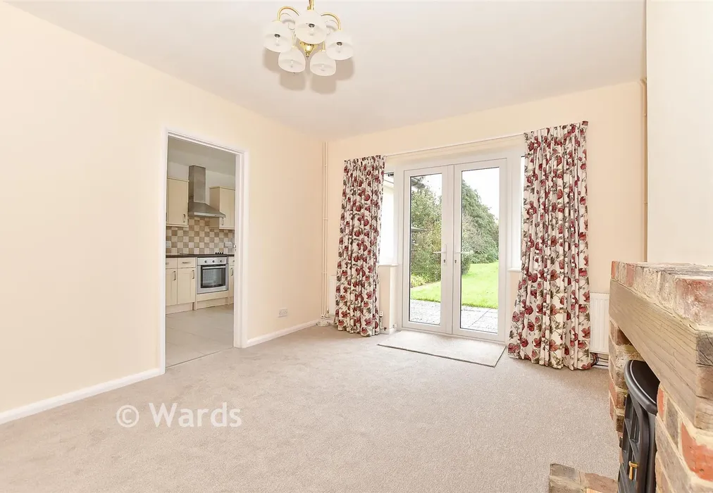 Lounge - Old Kent Road, Paddock Wood, Tonbridge, Kent - Wards of Kent