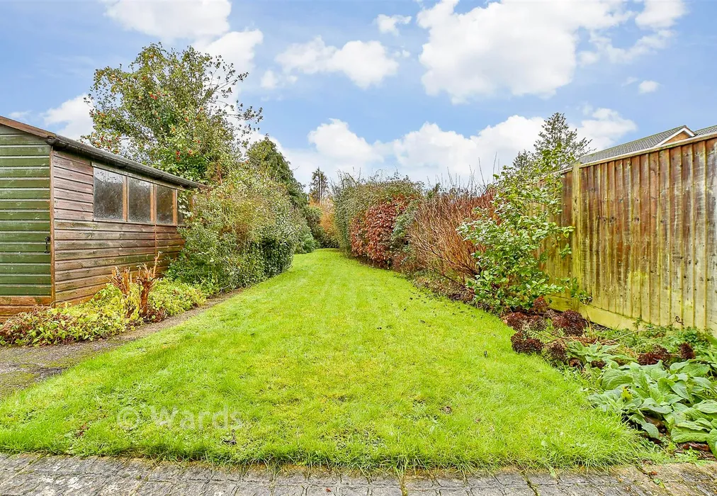 Rear Garden - Old Kent Road, Paddock Wood, Tonbridge, Kent - Wards of Kent