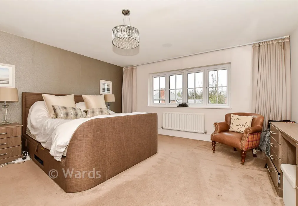 Bedroom 1. - Quarry Road, Ryarsh, West Malling, Kent - Wards of Kent