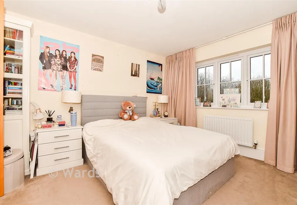 Bedroom 2. - Quarry Road, Ryarsh, West Malling, Kent - Wards of Kent