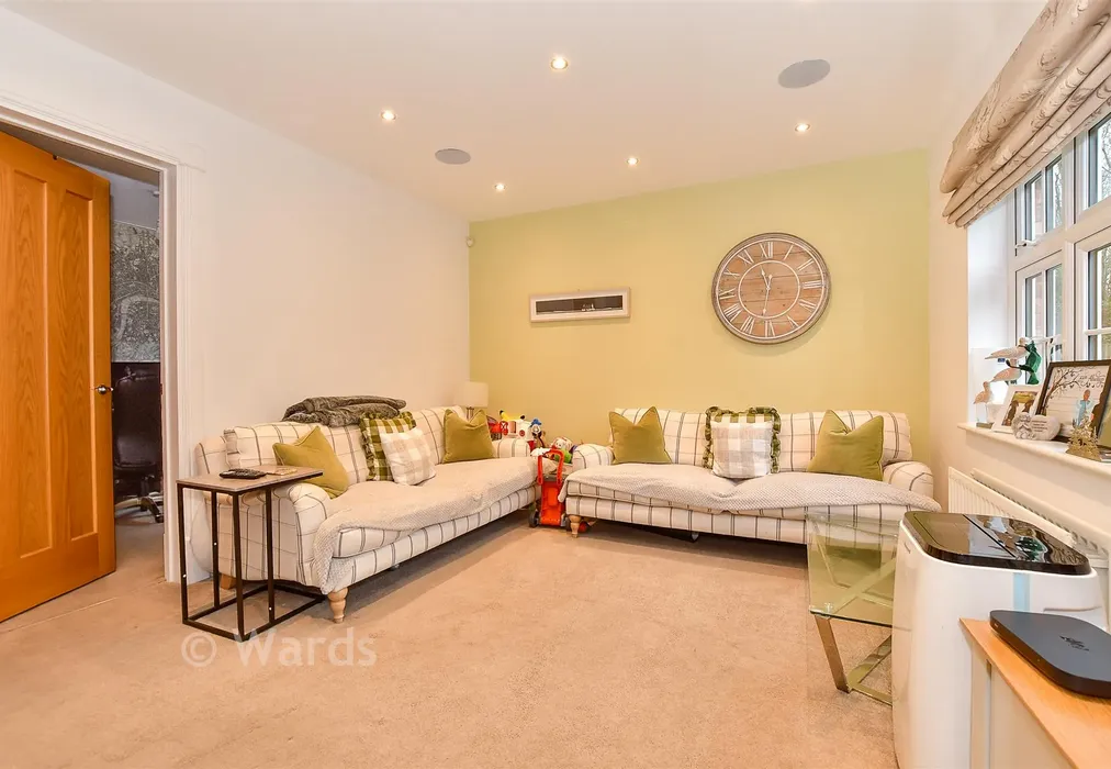 Family Area. - Quarry Road, Ryarsh, West Malling, Kent - Wards of Kent
