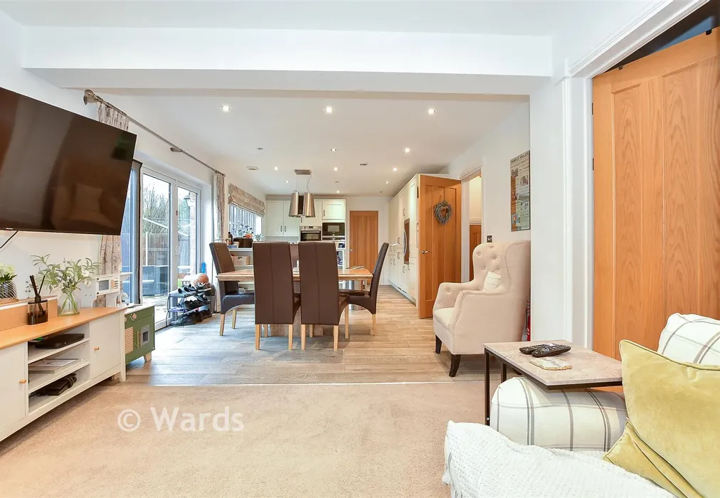 Family Area. - Quarry Road, Ryarsh, West Malling, Kent - Wards of Kent