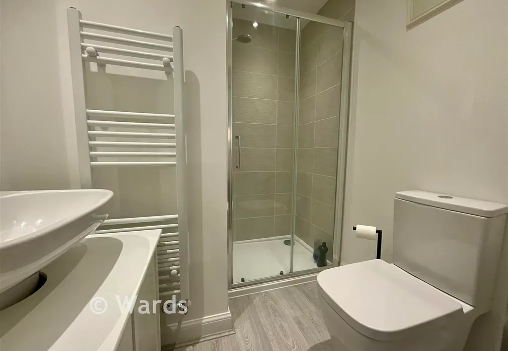 En-Suite Shower Room - Saki Close, Aylesford, Kent - Wards of Kent