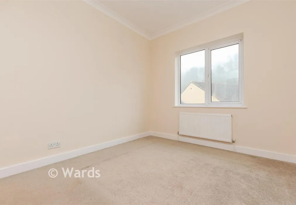 Bedroom 2 - Valetta Way, The Esplanade, Rochester, Kent - Wards of Kent