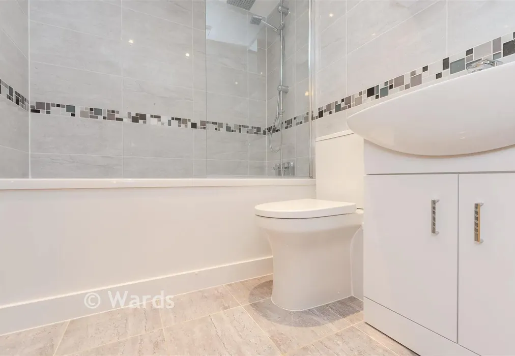 Bathroom - Valetta Way, The Esplanade, Rochester, Kent - Wards of Kent