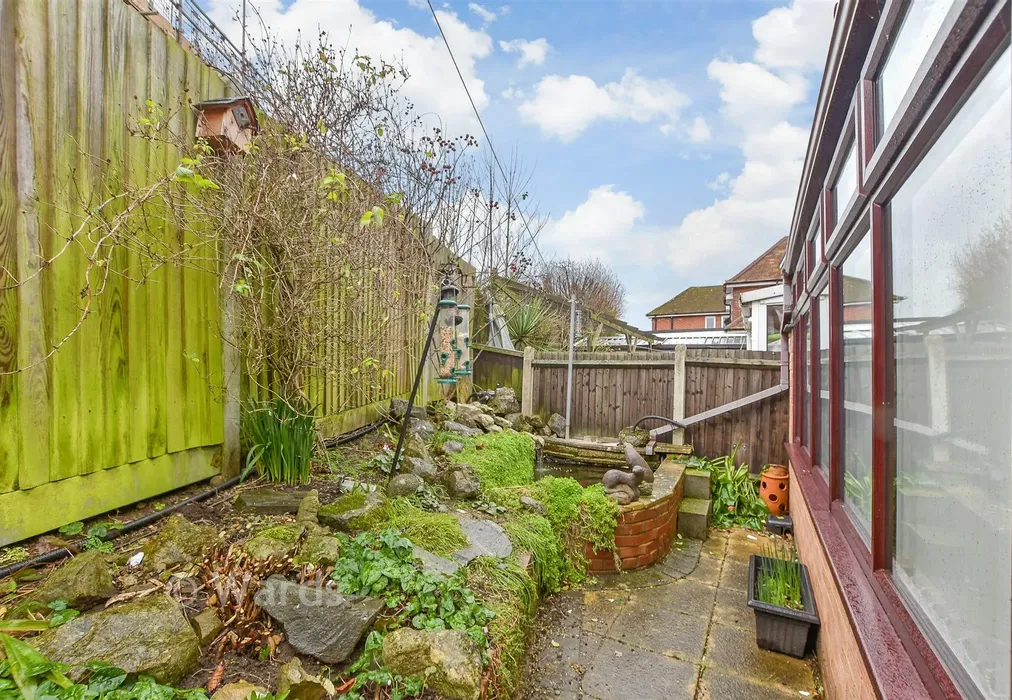 Rear Garden - Thanington Road, Canterbury, Kent - Wards of Kent
