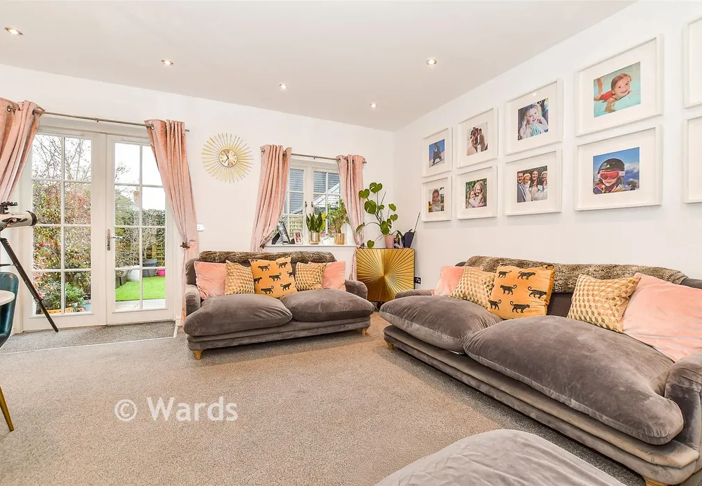 Lounge/ Diner - Holdstock Road, Tenterden, Kent - Wards of Kent