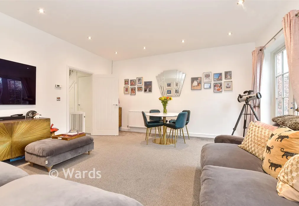Lounge/ Diner - Holdstock Road, Tenterden, Kent - Wards of Kent