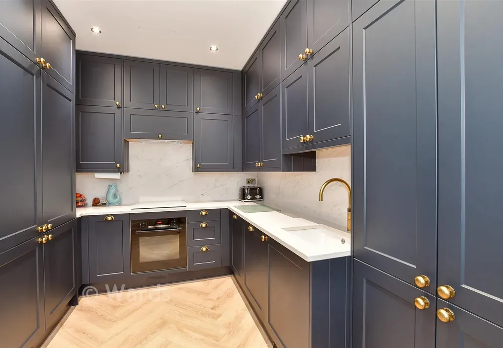 Kitchen - Holdstock Road, Tenterden, Kent - Wards of Kent