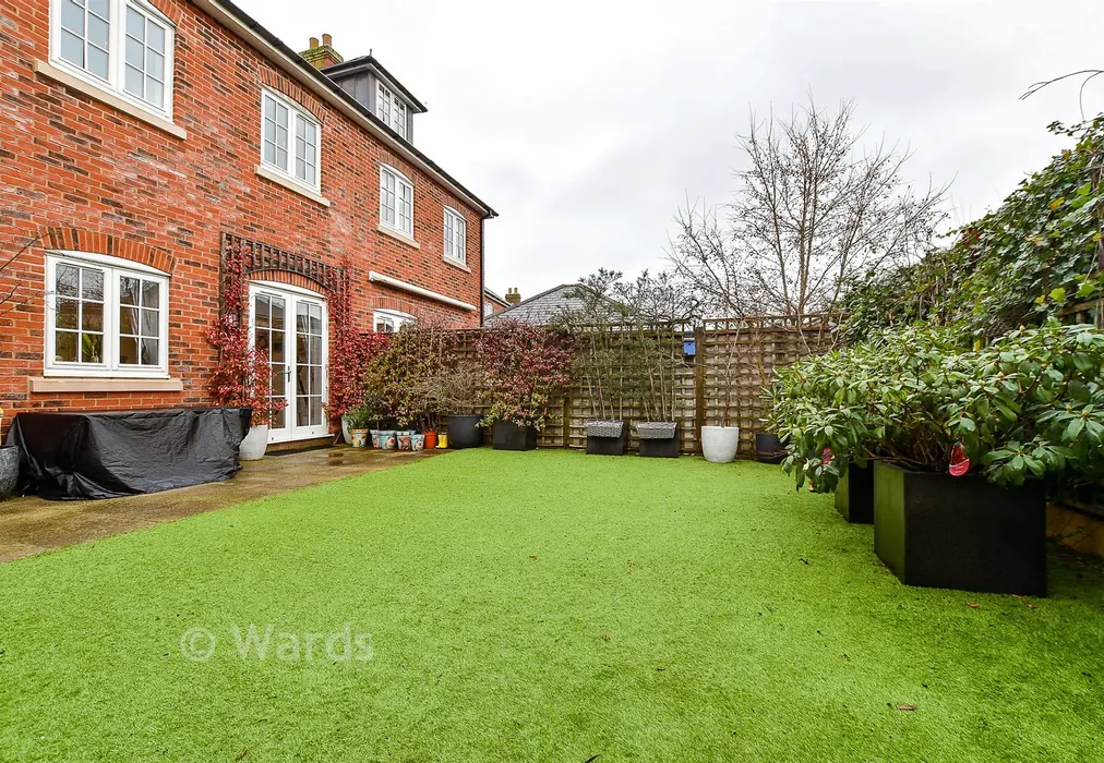 Rear Garden - Holdstock Road, Tenterden, Kent - Wards of Kent