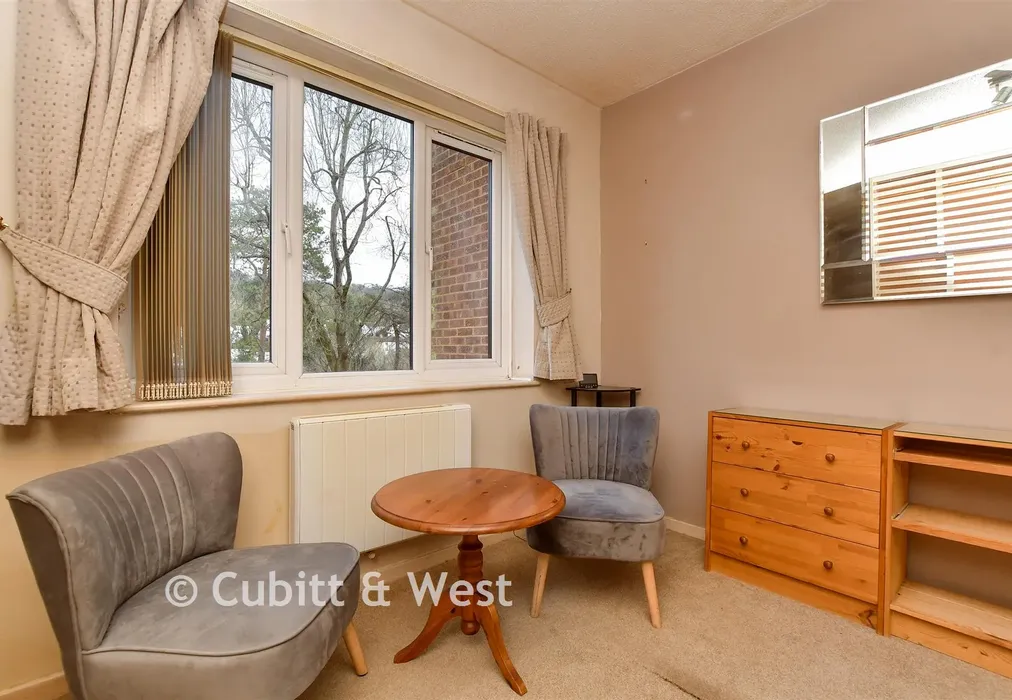 Studio Room - Bader Close, Kenley, Surrey - Wards of Kent