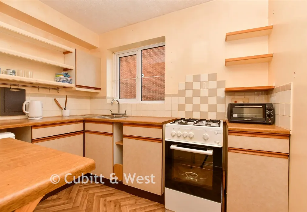 Kitchen - Bader Close, Kenley, Surrey - Wards of Kent