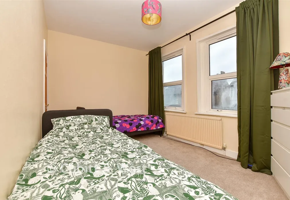 Bedroom 1 - Oval Road, Croydon, Surrey - Wards of Kent