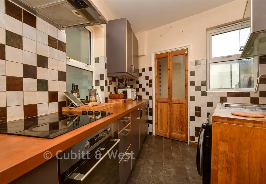 Kitchen - Oval Road, Croydon, Surrey - Wards of Kent
