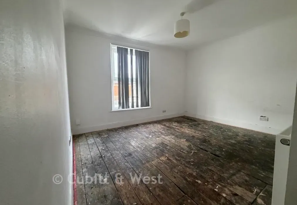 Bedroom 1 - Dover Road, Portsmouth, Hampshire - Wards of Kent