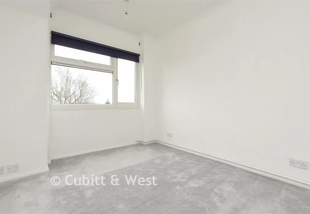 Bedroom - Downswood, Reigate, Surrey - Wards of Kent