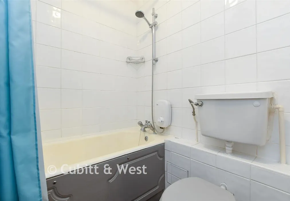 Bathroom - Downswood, Reigate, Surrey - Wards of Kent