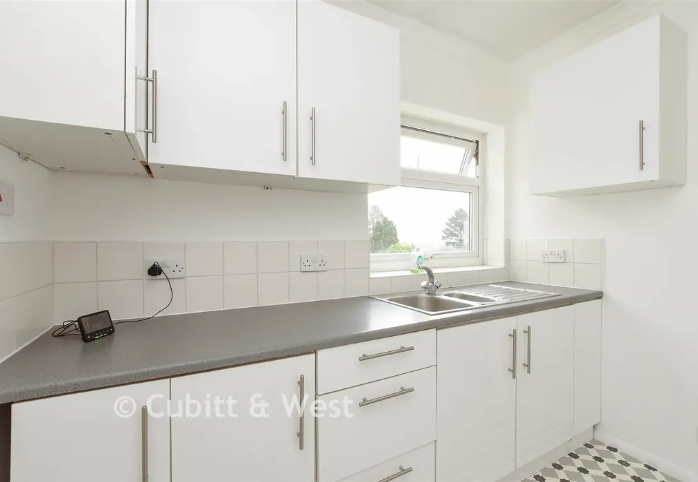 Kitchen - Downswood, Reigate, Surrey - Wards of Kent