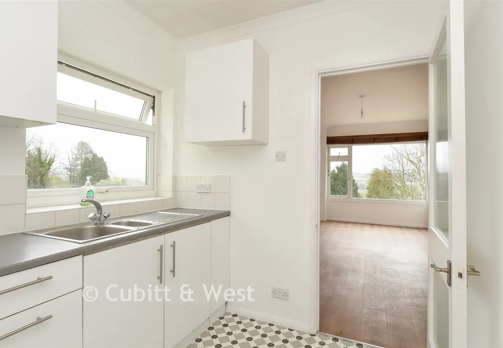 Kitchen - Downswood, Reigate, Surrey - Wards of Kent