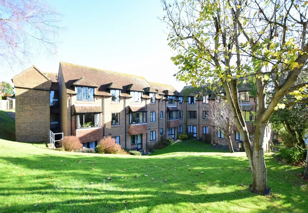 Communal Gardens - Bartholomew Street, Hythe, Kent - Wards of Kent