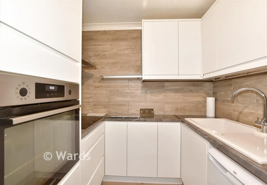 Kitchen - Bartholomew Street, Hythe, Kent - Wards of Kent