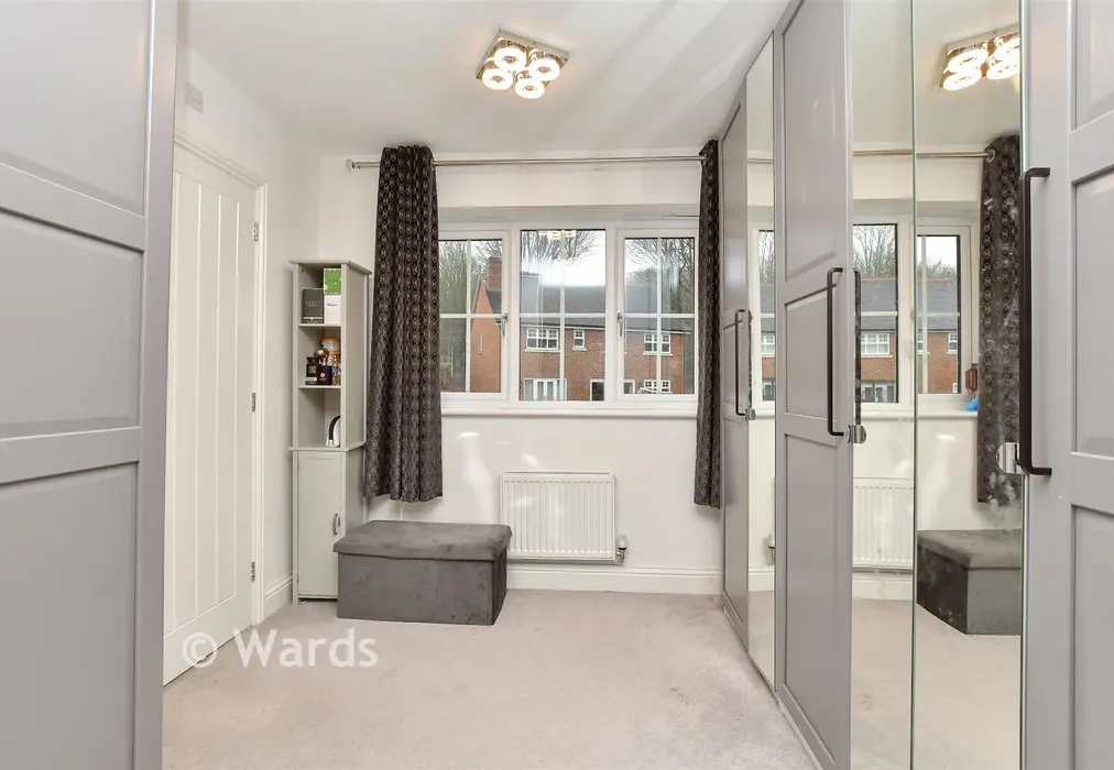 Dressing Area - Brickmakers Way, Hempstead, Gillingham, Kent - Wards of Kent